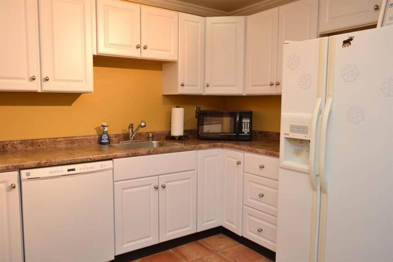 Luxurious Trailside Village One Bedroom Condo #1 Киллингтон Экстерьер фото
